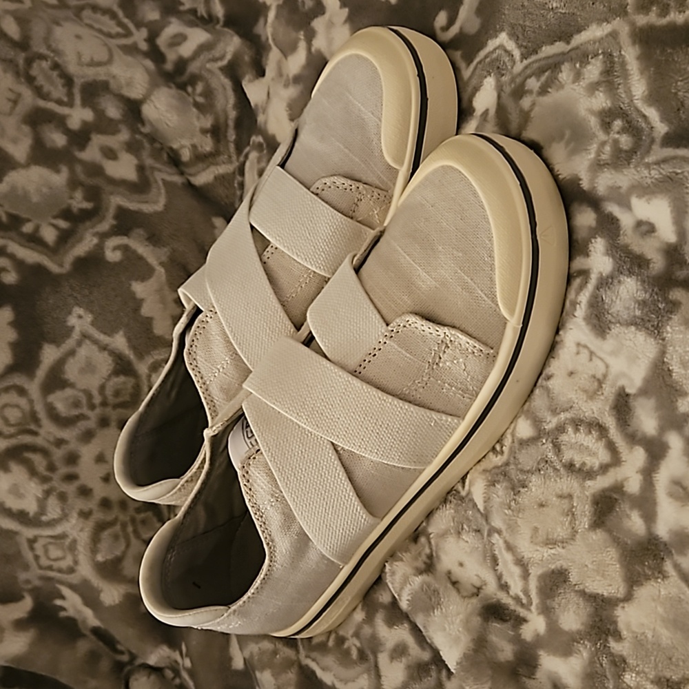 Keen slip on shoes